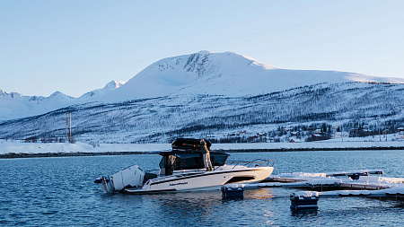 Катер Nordkapp Gran Coupe 905 V12
